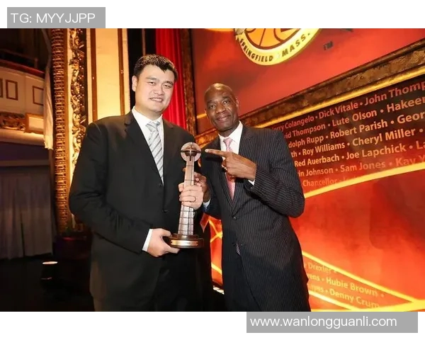 姚明与各界明星合照回顾,展现篮球巨星的多元友谊与精彩瞬间 姚明与各界明星合照回顾,展现篮球巨星的多元友谊与精彩瞬间